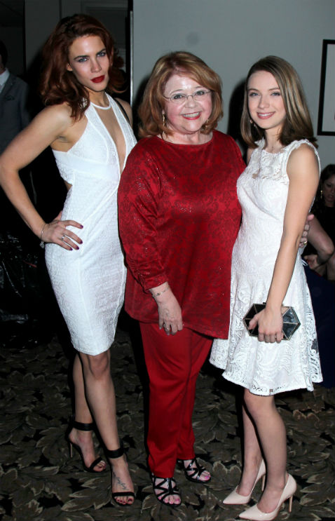 Courtney hope patrika darbo coutney grosbeck