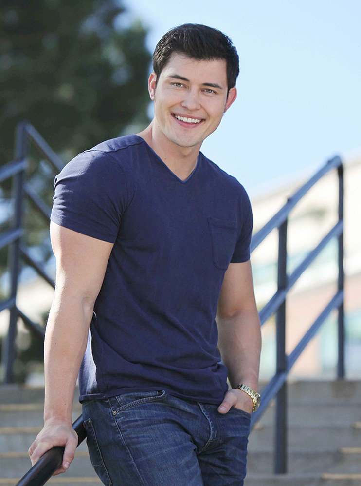 Shaping Up For Summer - Soap Opera Digest