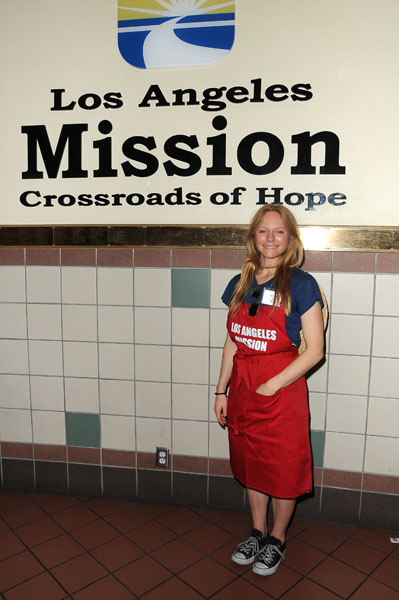 Los Angeles Mission Thanksgiving Meal for the homeless