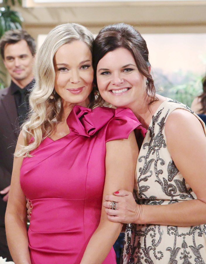 "The Bold and the Beautiful" Set Christmas