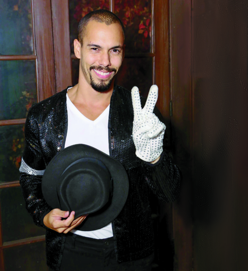 "The Young and the Restless" Set Halloween