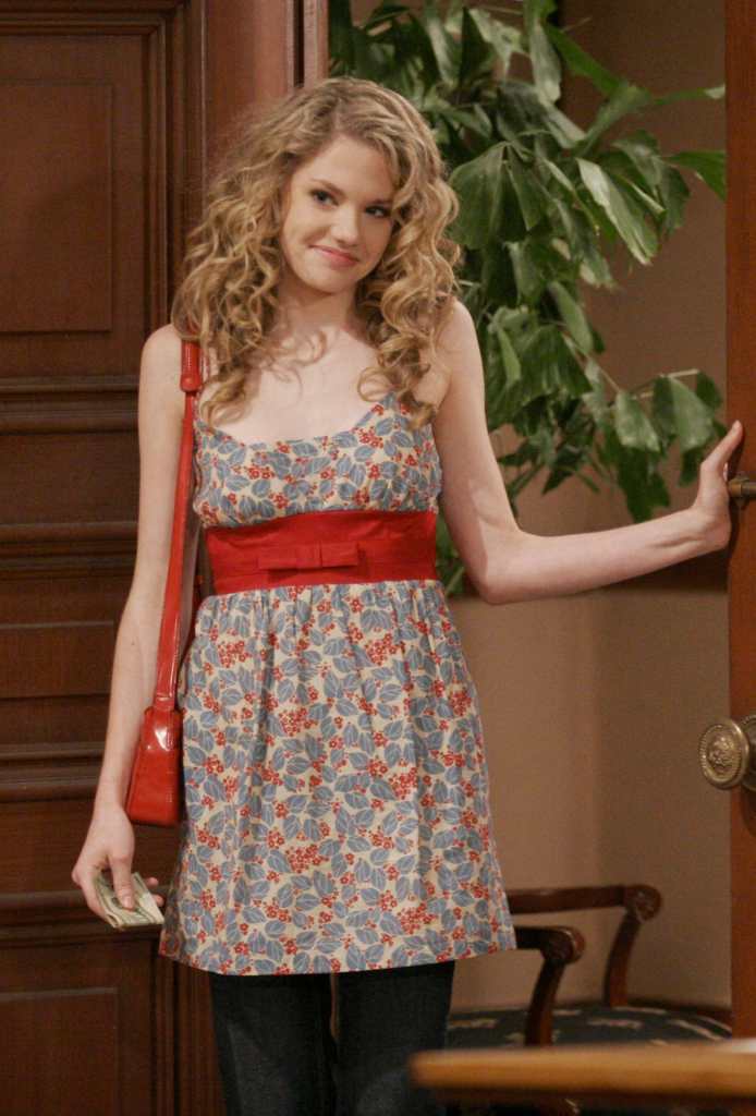 macKenzie mauzy as phoebe on bold and beautiful.