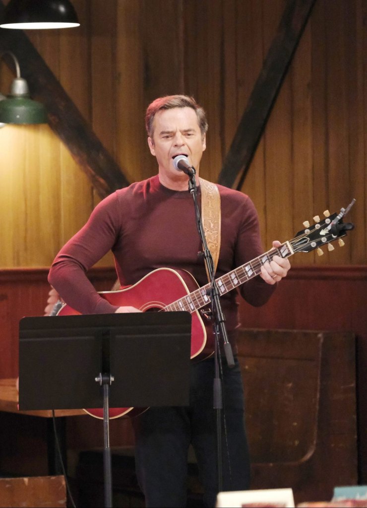 Kurth singing