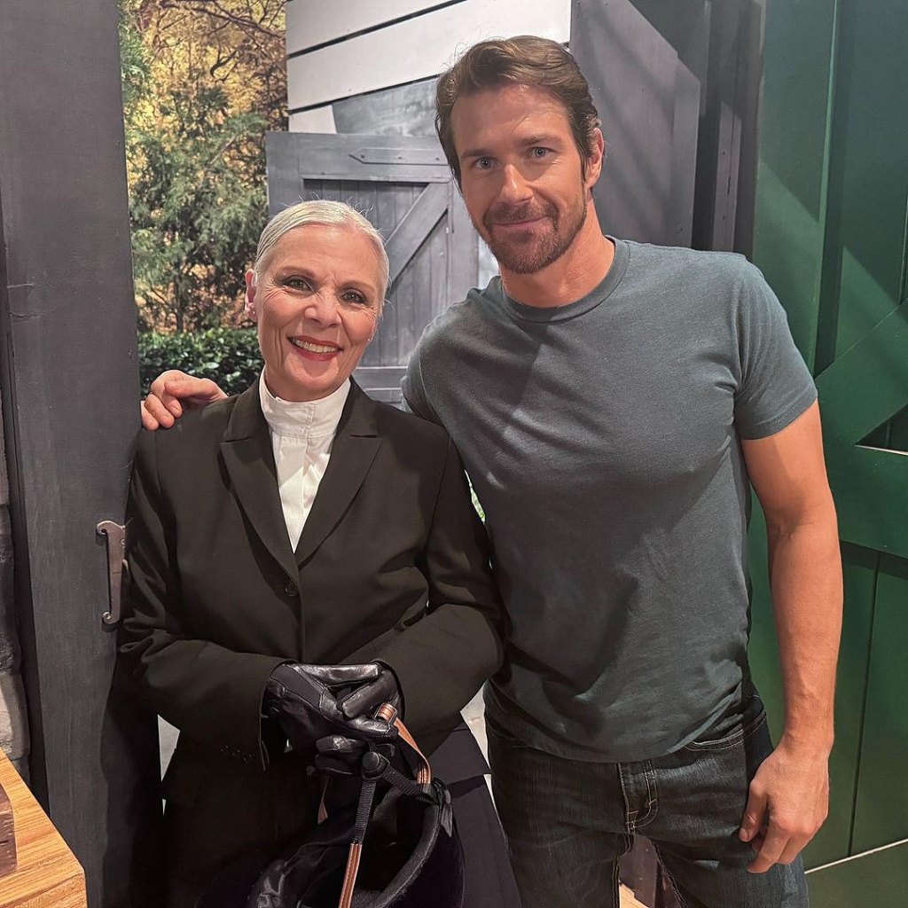 Jane Elliot, Josh Kelly