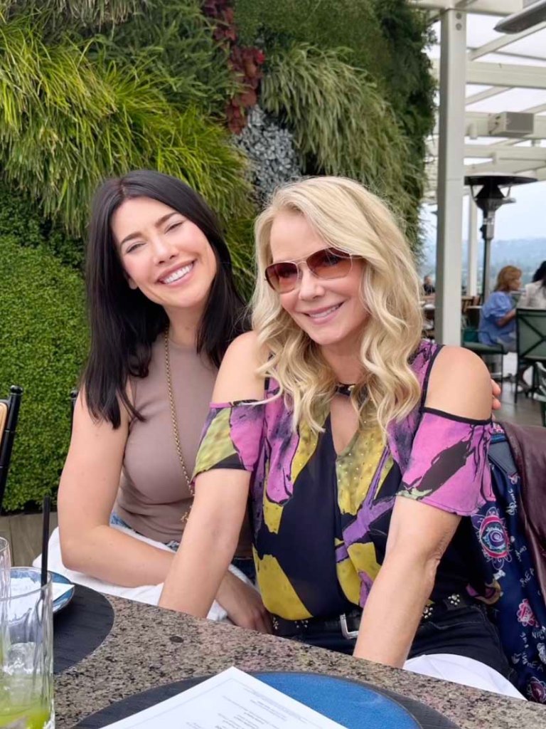 annika noelle, finola hughes