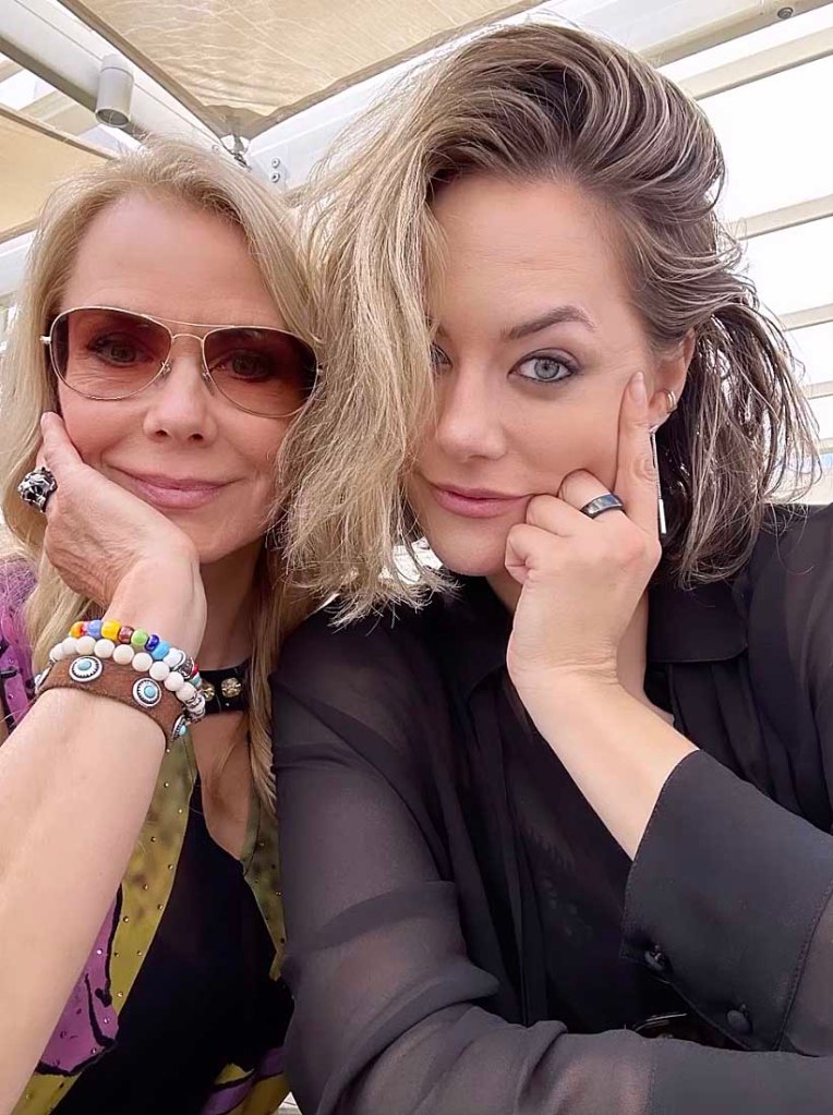 katherine kelly lang, annika noelle