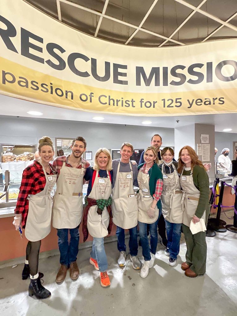 elle anderson, scott clifton, alley mills, brad bell, ashley jones, casey kasprzyk, romy park, lisa winther