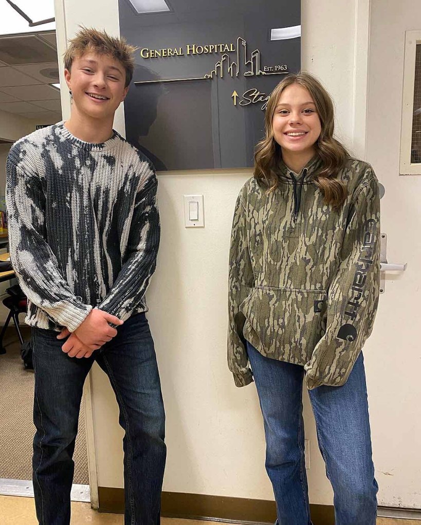 asher antonyzyn, scarlett fernandez