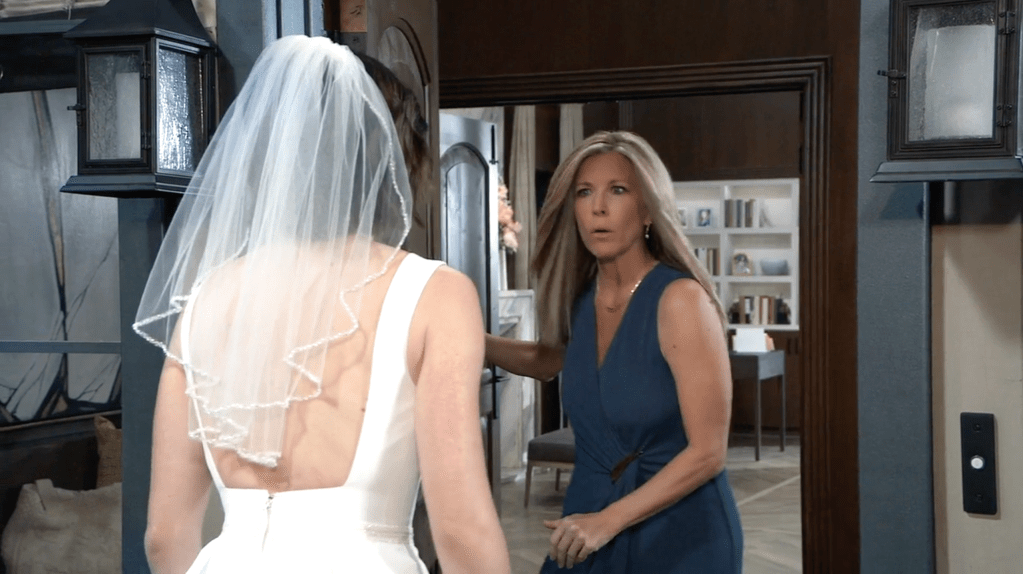 laura wright as Carly
