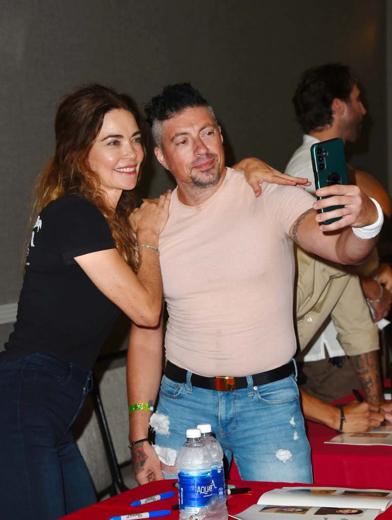 Amelia Heinle fan