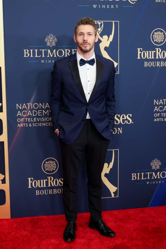 Scott Clifton