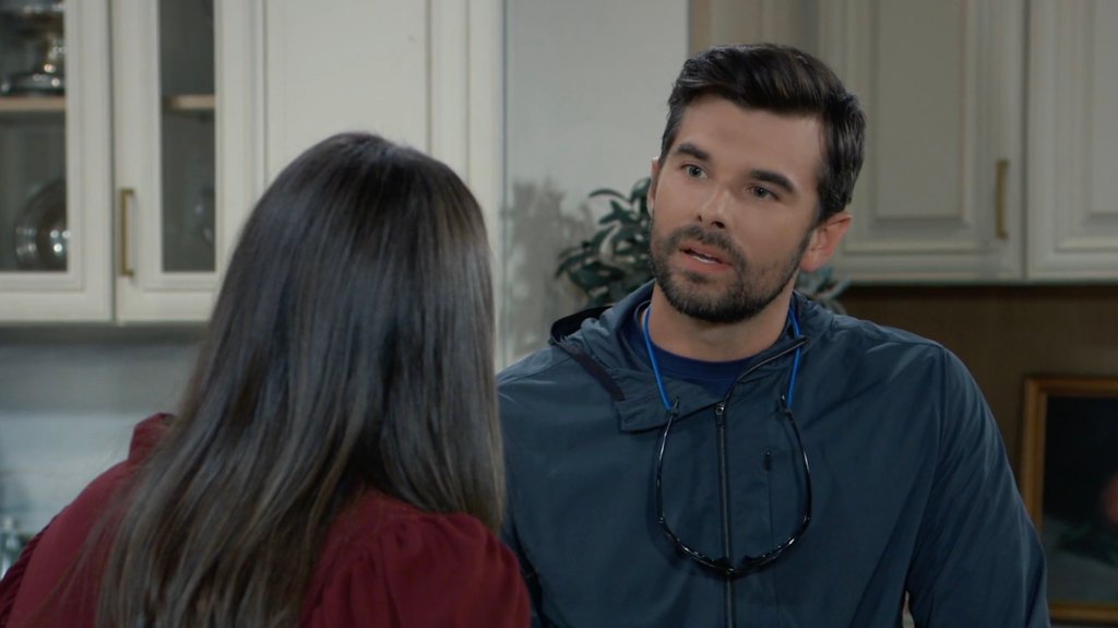 Chase talking to Brook Lynn on General Hospital