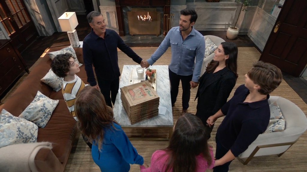 GH Lisa LoCicero Easton Rocket Sweda Wally Kurth Josh Swickard Amanda Setton Giovanni Mazza Braedyn Bruner