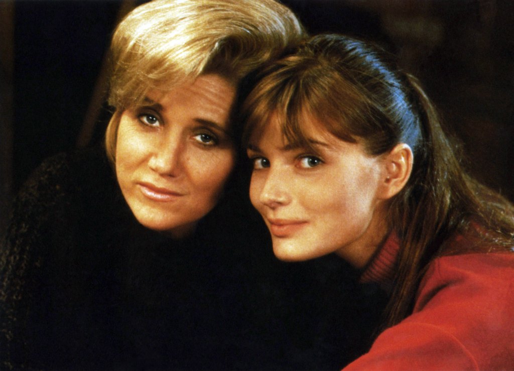 Sally Kirkland, Paulina Porizkova in Anna