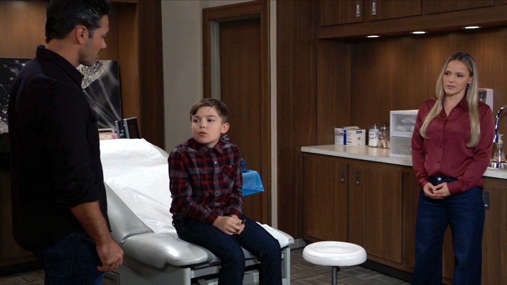 GH Ryan Paevey Gary James Fuller Alexa Havins