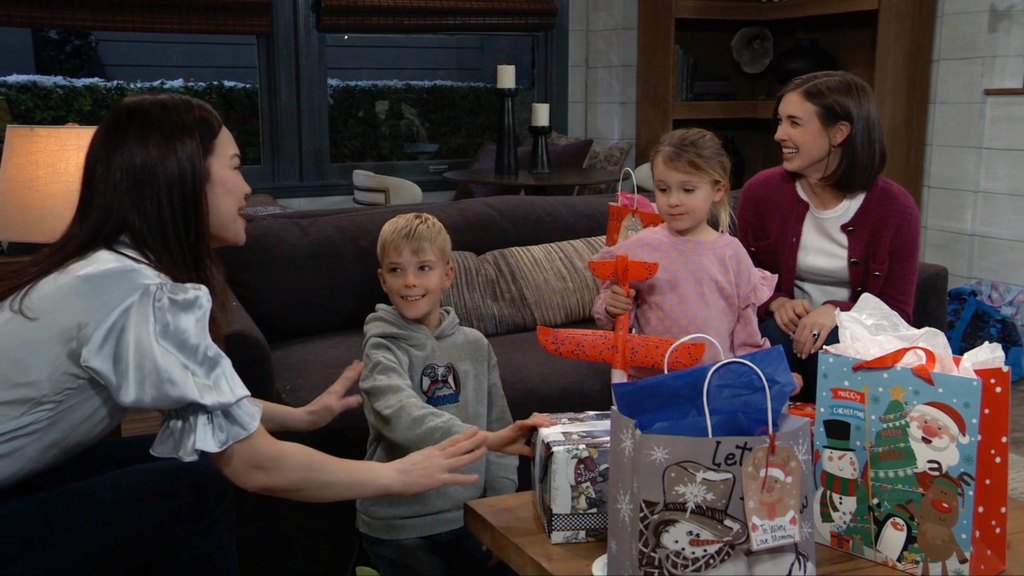 GH Rebecca Herbst Viron Weaver Sequoia & Serenity Mork Macko Katelyn MacMullen