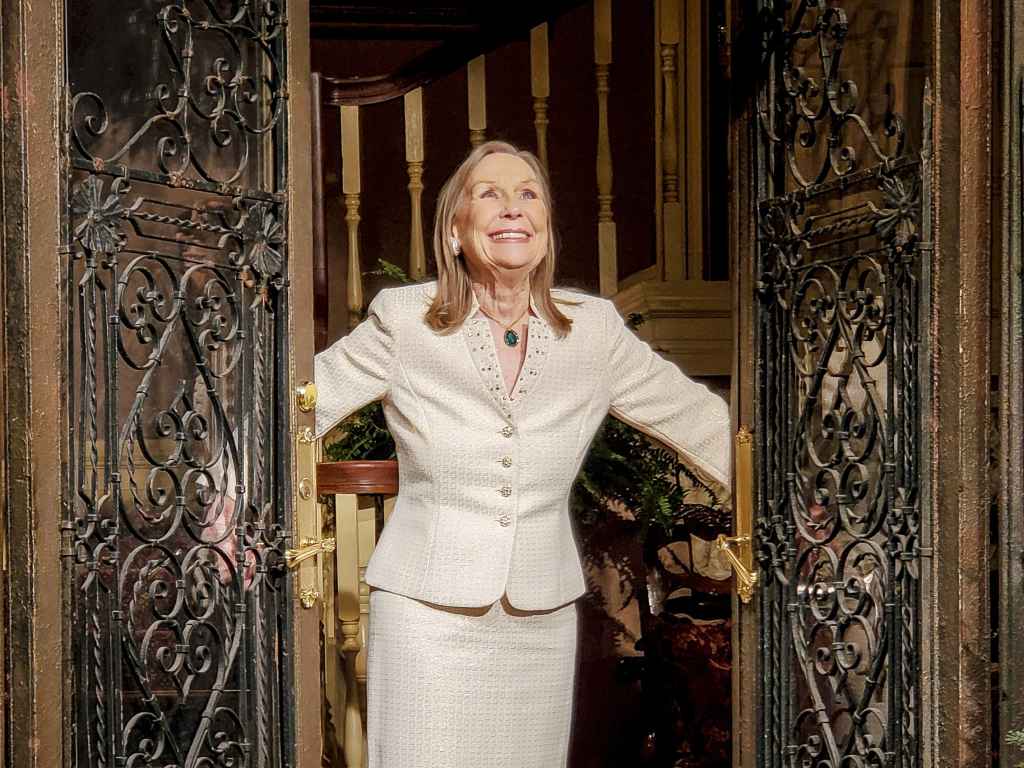 Marla Adams final episode as Dina on Young and Restless