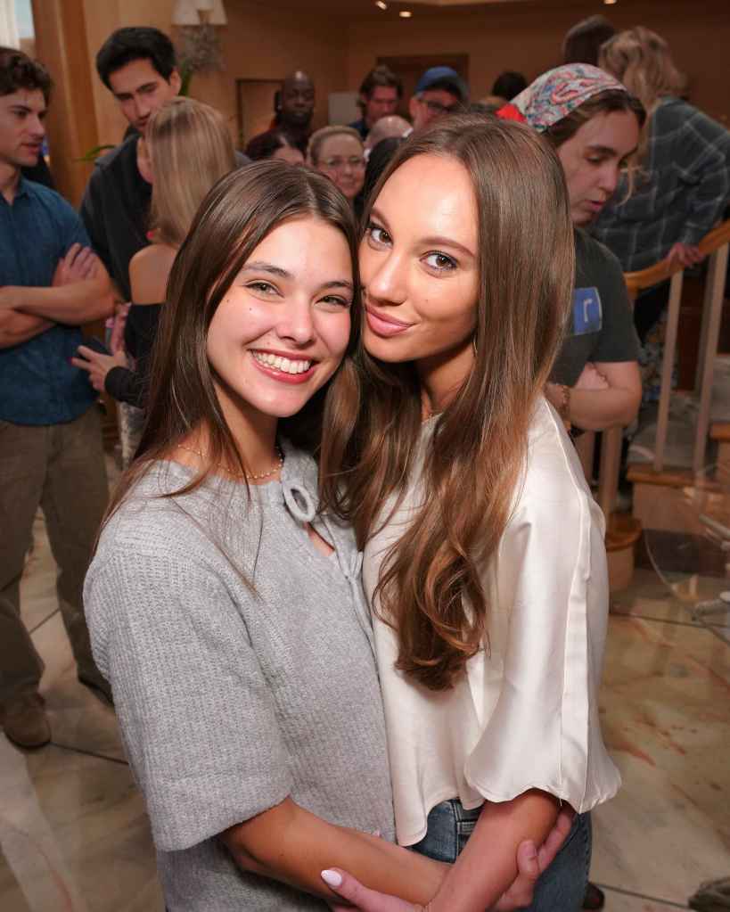 Laneya Grace, Sydney Bullock "The Bold and the Beautiful" Set