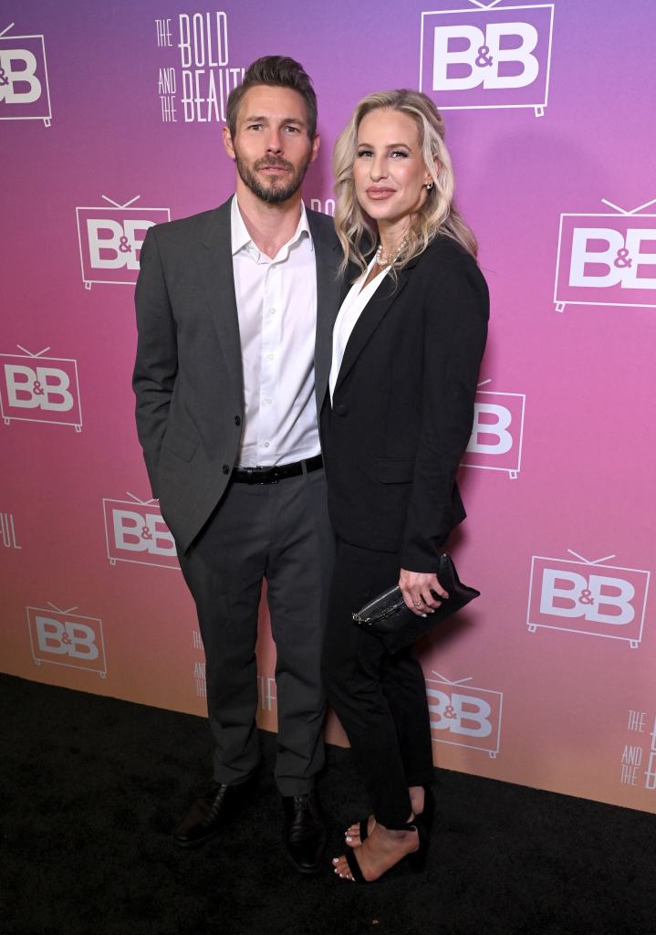 Scott Clifton Elle Anderson