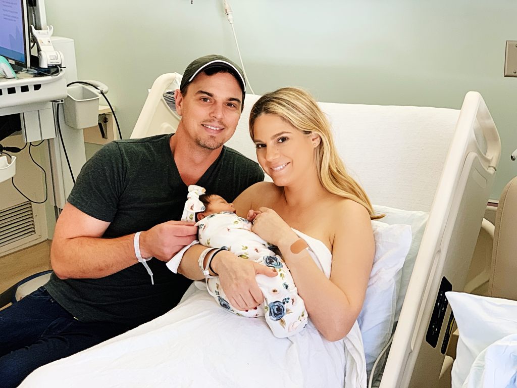 Darin Brooks and Kelly Kruger with newborn daughter Everleigh