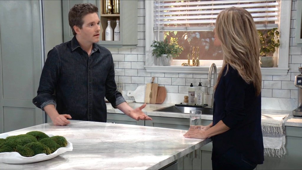 GH Van Hansis Laura Wright