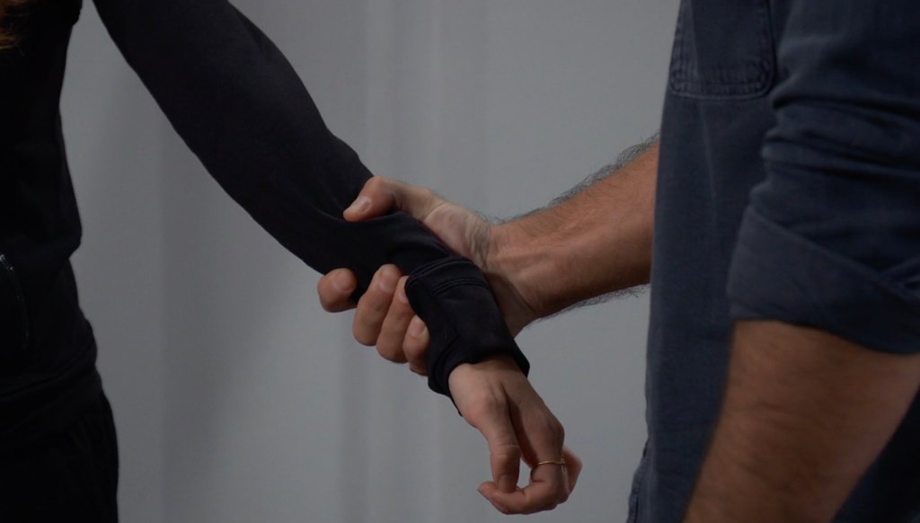 Cassius yanks Josslyn's arm on General Hospital