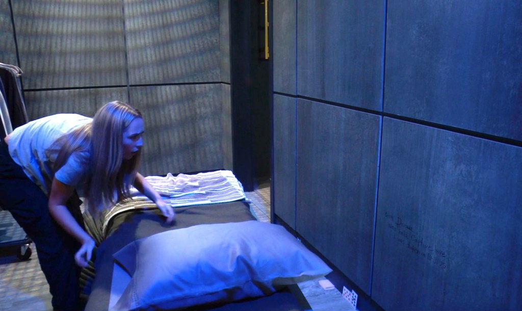 general hospital eden mccoy josslyn sees anna's message on the wall of her cell