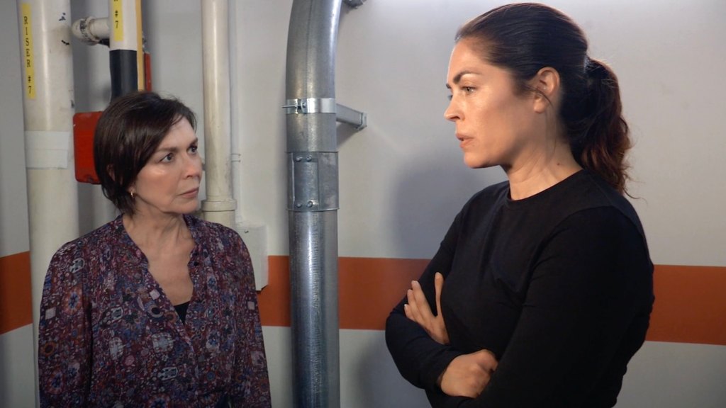 GH Finola Hughes Kelly Thiebaud