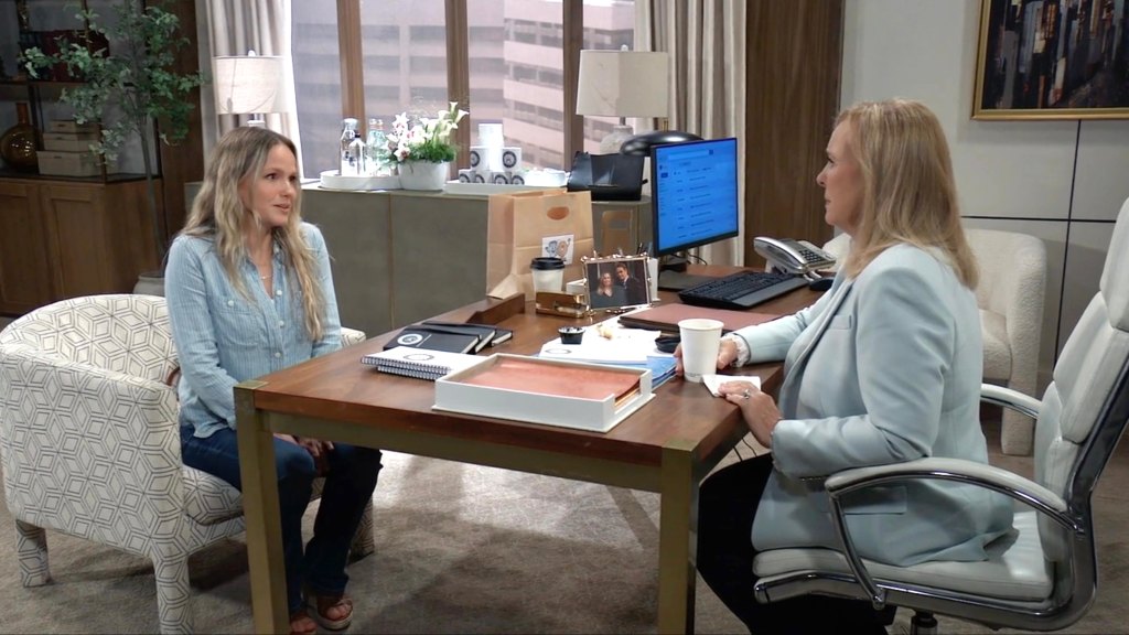 GH Alexa Havins Genie Francis