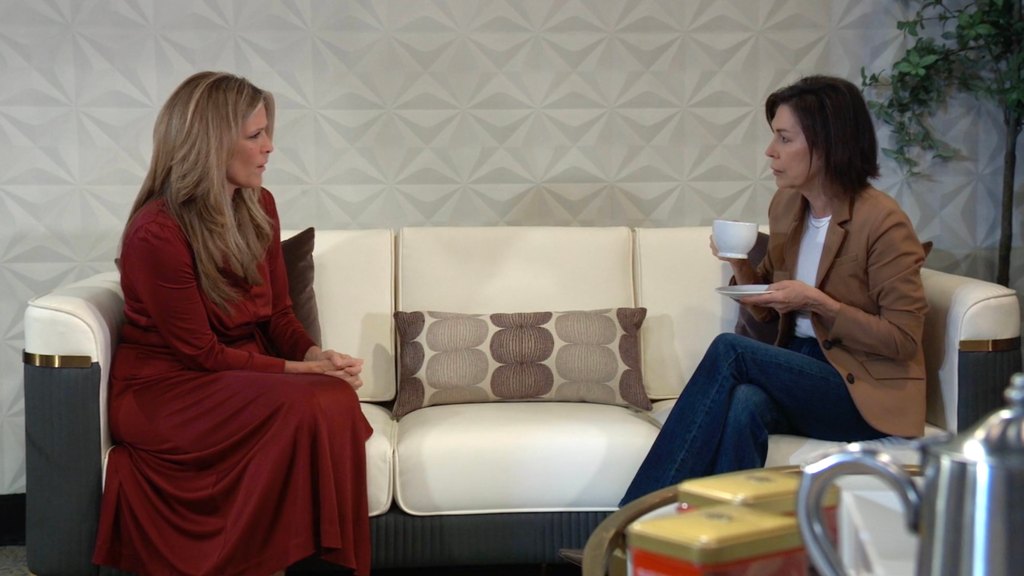 GH Laura Wright Finola Hughes