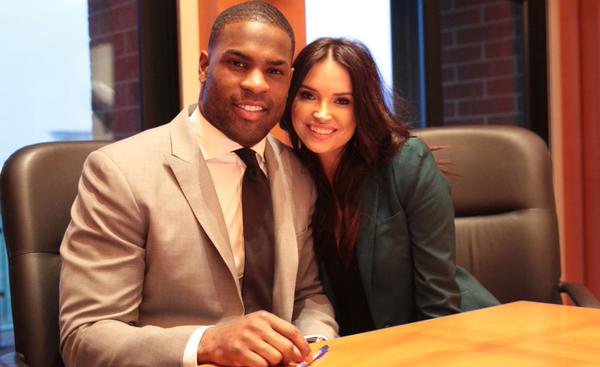 B_8Cy2NUIAAnWUy